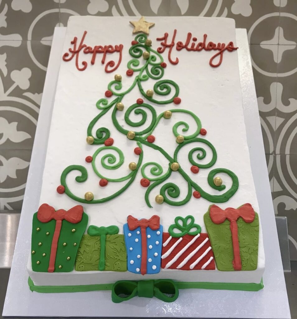 CHRISTMAS TREE CAKE