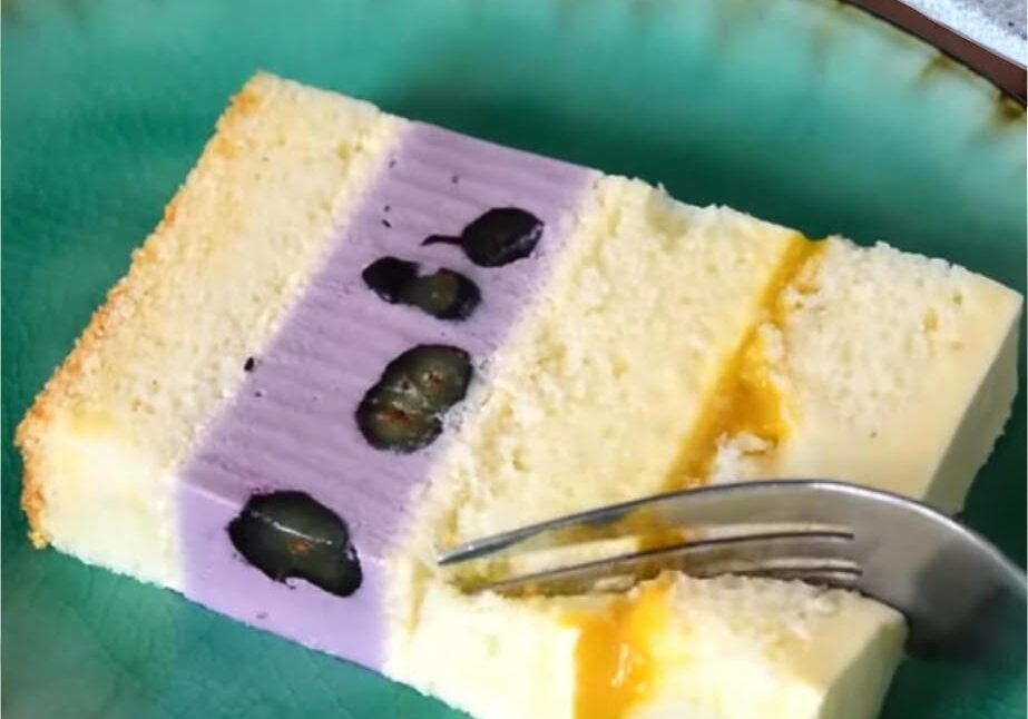 blueberry mango cake