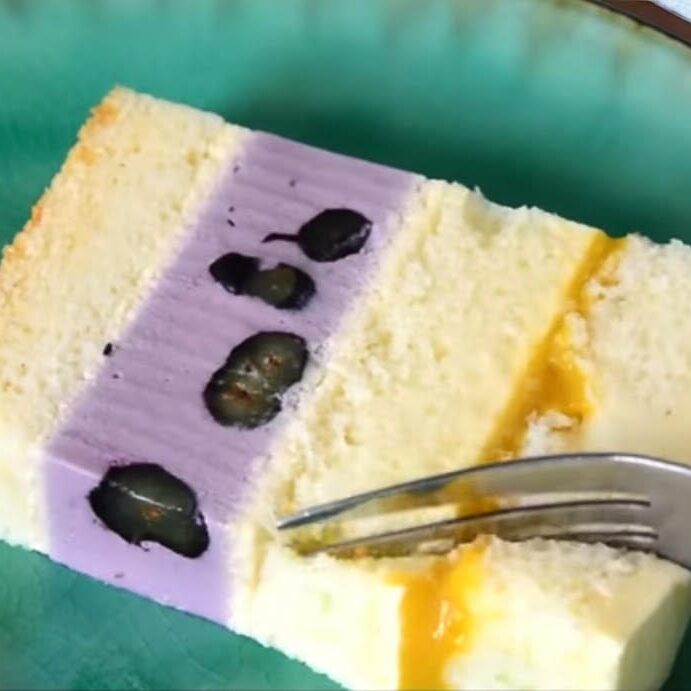 blueberry mango cake